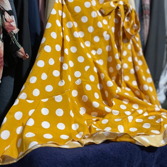 Women’s tie waist ruffle trim wrap skirt - Picture 2 of 4